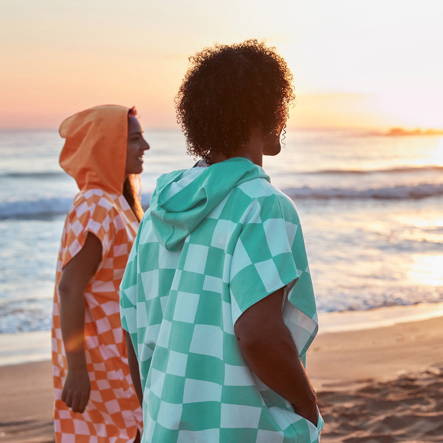 Dock & Bay Poncho - Adults - Check Mate – Dock & Bay US