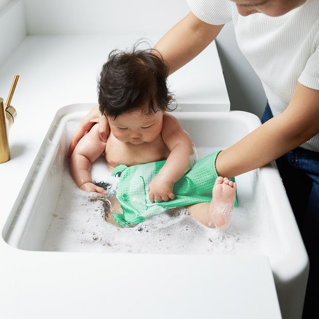 dock and bay baby wash mitt bath