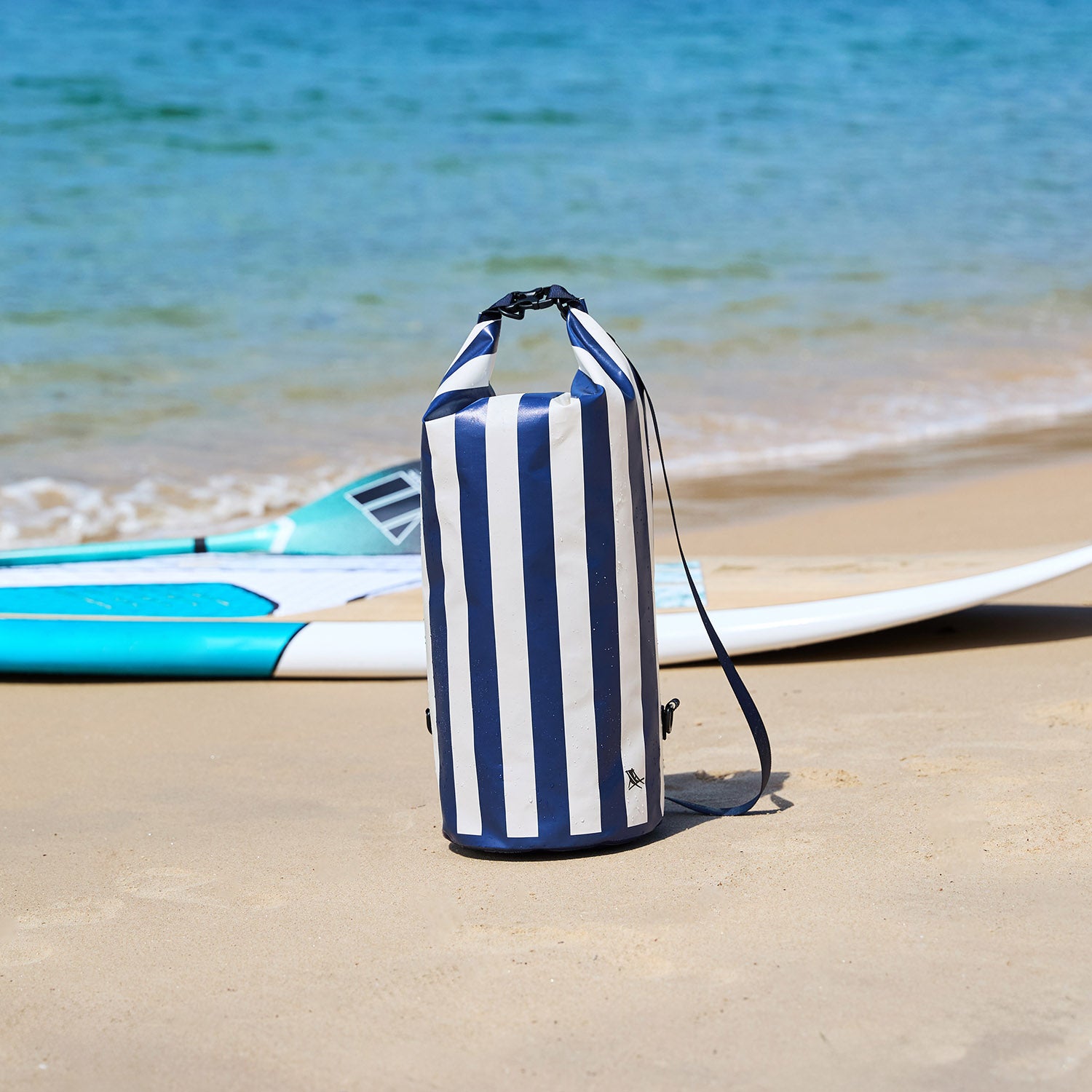 Dock & Bay Medium Waterproof Dry Bag, 20L capacity - Whitsunday