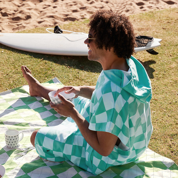 dock and bay poncho adults